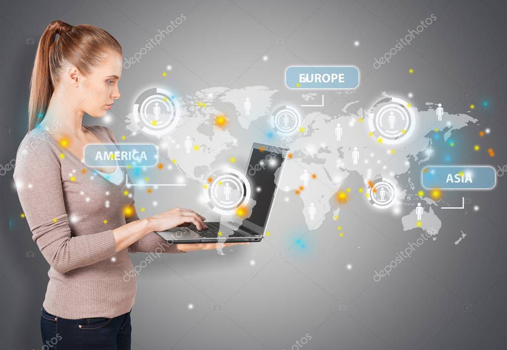 インターネット画面を見ながら講師と相談している様子